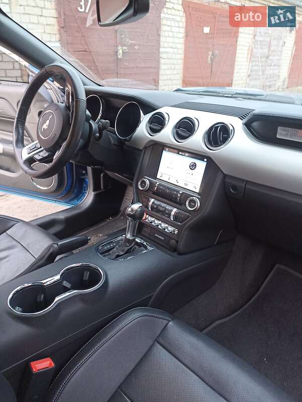 Купе Ford Mustang 2016 в Киеве