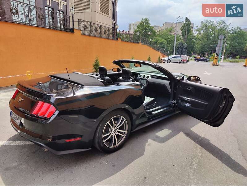 Кабриолет Ford Mustang 2016 в Одессе
