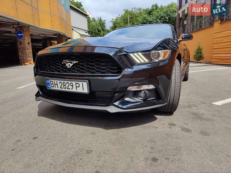 Кабриолет Ford Mustang 2016 в Одессе