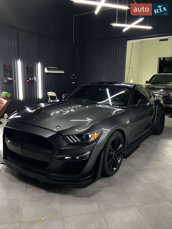 Купе Ford Mustang 2017 в Киеве фото 6 Купе Ford Mustang 2017 в Киеве