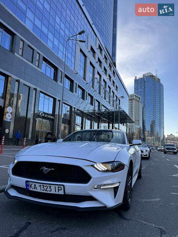 Кабріолет Ford Mustang 2020 в Києві