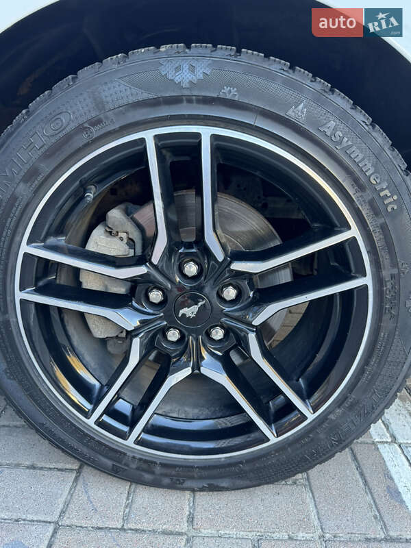 Кабріолет Ford Mustang 2020 в Києві