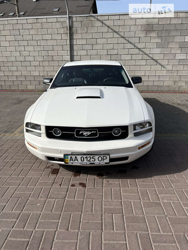 Купе Ford Mustang 2007 в Києві