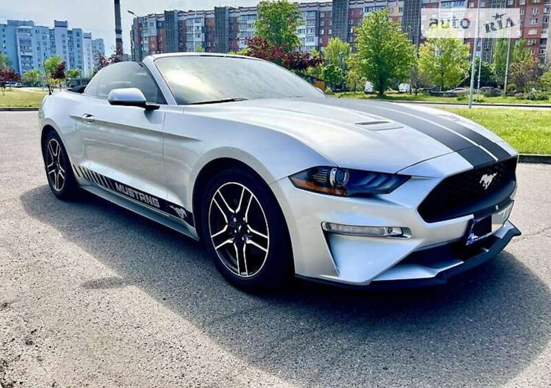 Кабріолет Ford Mustang 2018 в Черкасах