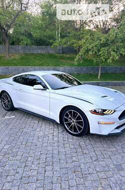 Купе Ford Mustang 2018 в 