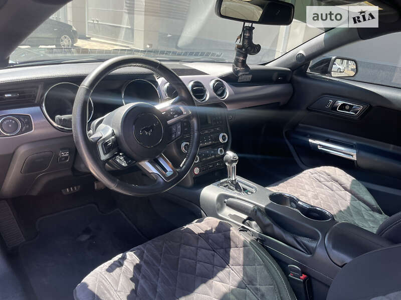 Купе Ford Mustang 2015 в Запорожье