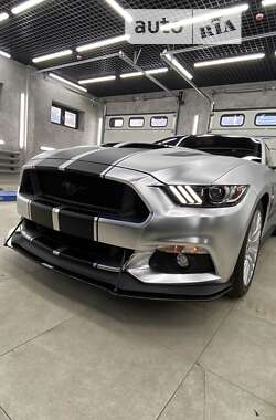 Купе Ford Mustang 2016 в Киеве