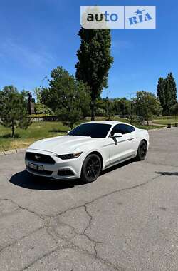 Купе Ford Mustang 2017 в Горішніх Плавнях