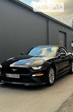 Кабриолет Ford Mustang 2015 в Киеве