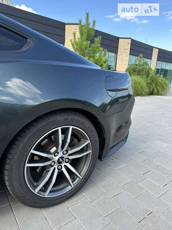 Купе Ford Mustang 2015 в Хмельницком