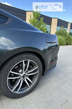 Купе Ford Mustang 2015 в 