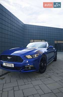 Купе Ford Mustang 2015 в 