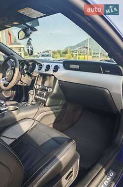 Купе Ford Mustang 2015 в 
