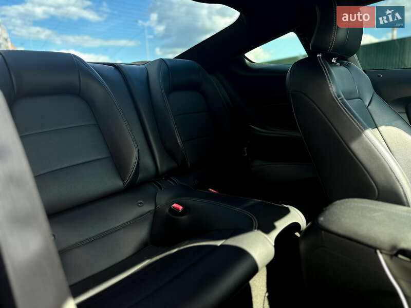 Купе Ford Mustang 2016 в Киеве