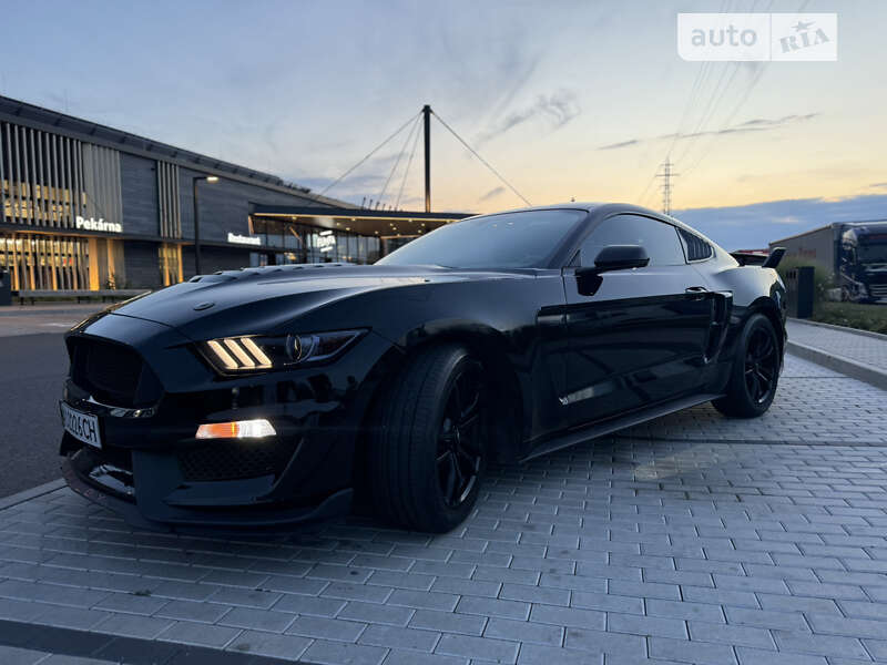 Купе Ford Mustang 2017 в Тячеві
