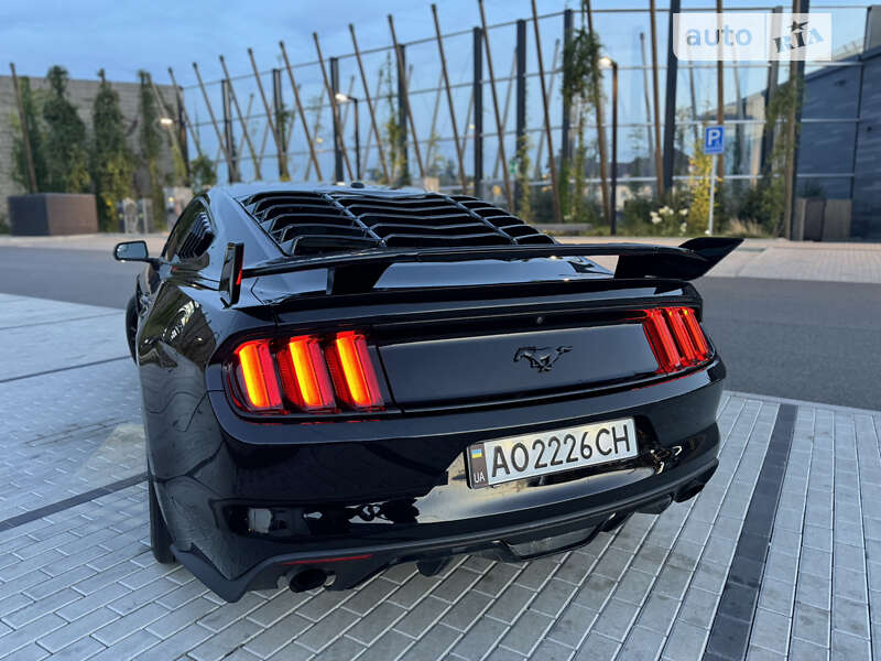 Купе Ford Mustang 2017 в Тячеві