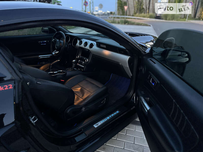 Купе Ford Mustang 2017 в Тячеві