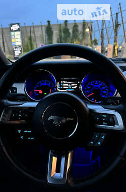 Купе Ford Mustang 2017 в 