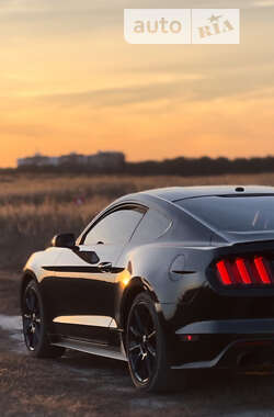 Купе Ford Mustang 2015 в Киеве