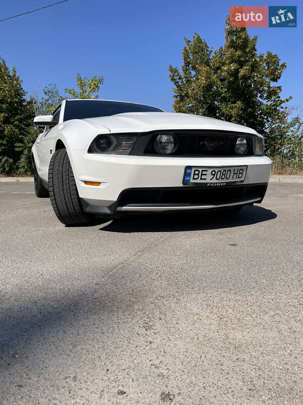 Купе Ford Mustang 2010 в Николаеве