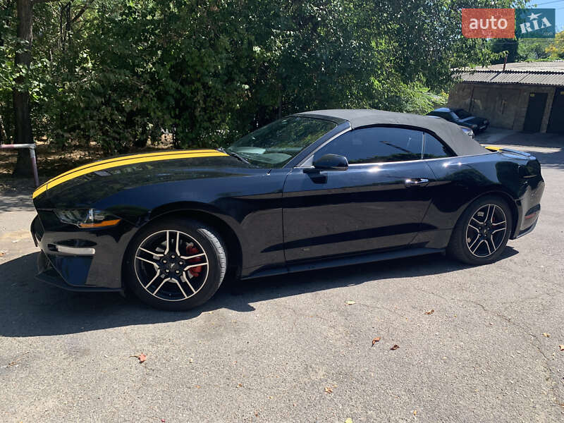 Кабриолет Ford Mustang 2019 в Одессе