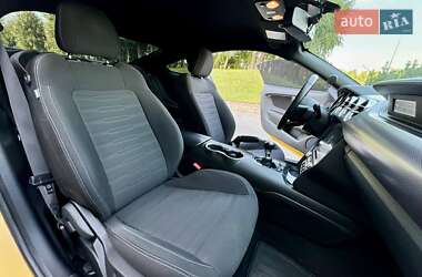 Купе Ford Mustang 2014 в 