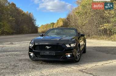 Кабриолет Ford Mustang 2015 в 