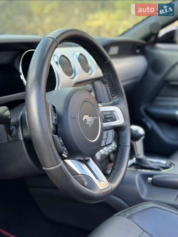 Кабриолет Ford Mustang 2015 в Ивано-Франковске