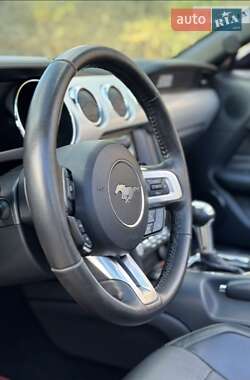 Кабриолет Ford Mustang 2015 в 