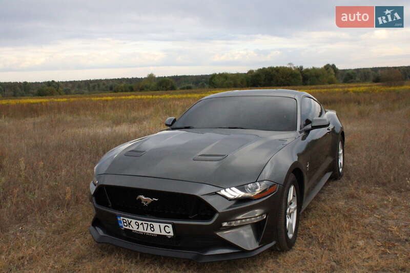 Купе Ford Mustang 2018 в Киеве