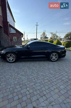 Купе Ford Mustang 2015 в 
