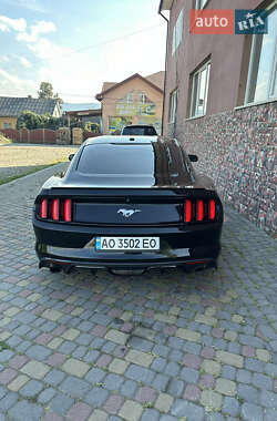 Купе Ford Mustang 2015 в 