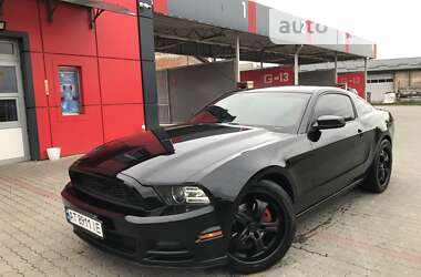 Купе Ford Mustang 2012 в Калуші