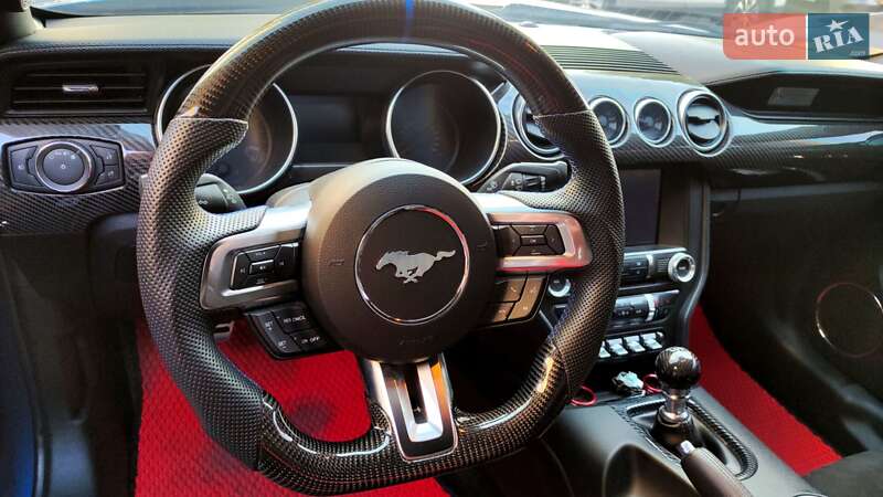 Купе Ford Mustang 2017 в Киеве