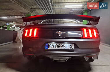 Купе Ford Mustang 2017 в Киеве