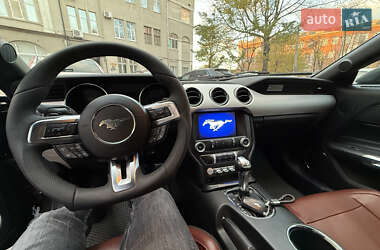Купе Ford Mustang 2015 в 