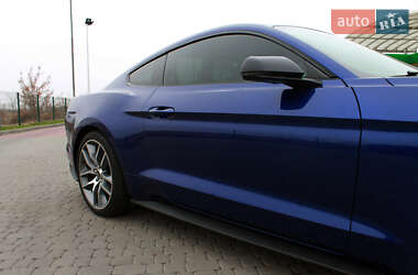 Купе Ford Mustang 2015 в 