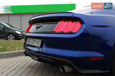 Купе Ford Mustang 2015 в 