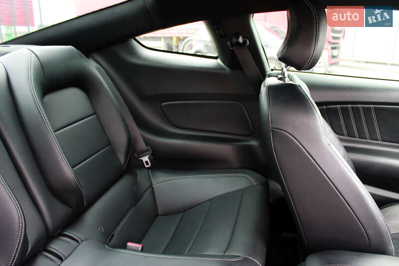Купе Ford Mustang 2015 в Дніпрі