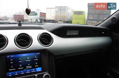 Купе Ford Mustang 2015 в 