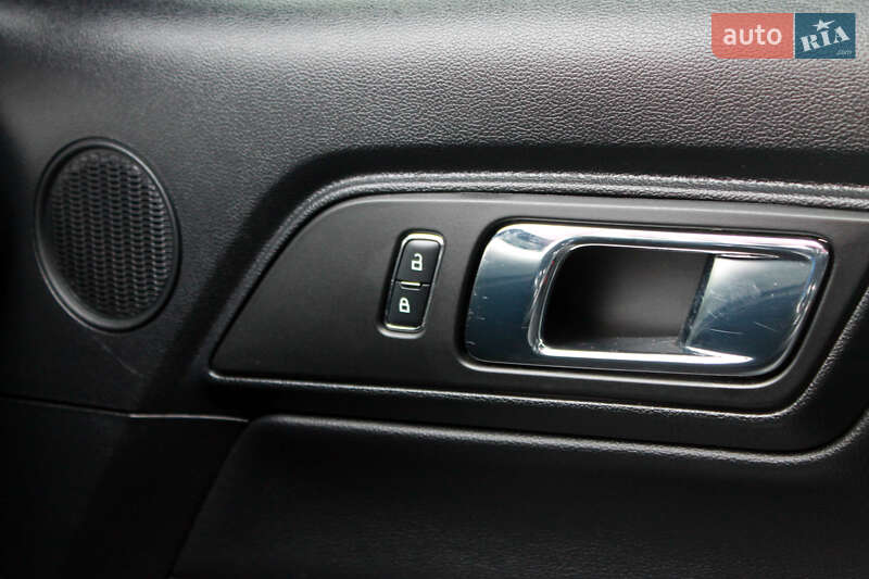 Купе Ford Mustang 2015 в Дніпрі
