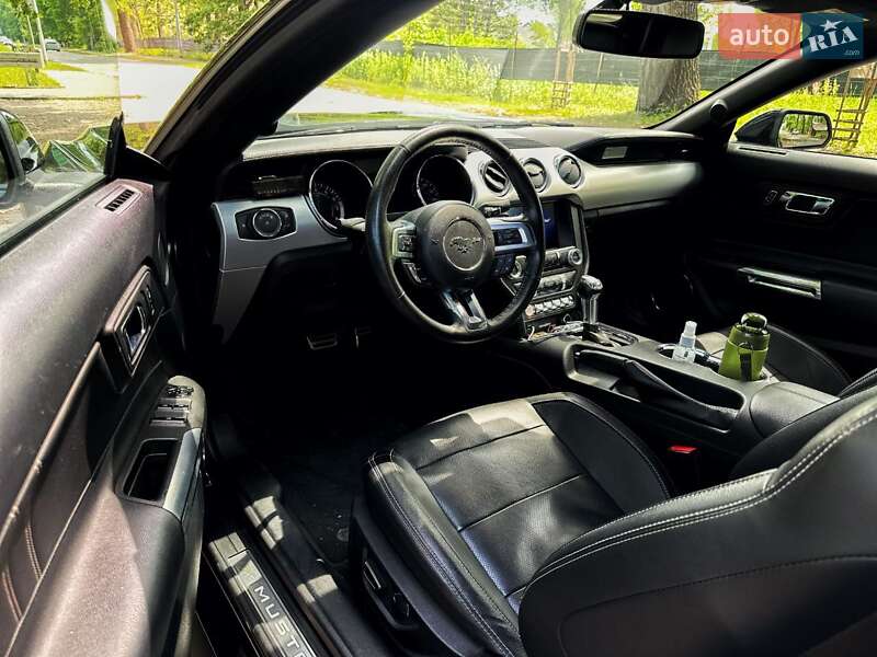 Кабріолет Ford Mustang 2017 в Києві