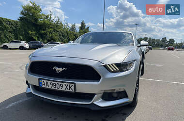 Купе Ford Mustang 2016 в Києві