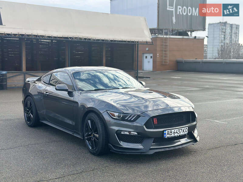 Купе Ford Mustang 2017 в Киеве