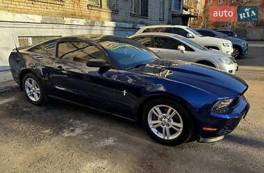 Купе Ford Mustang 2012 в Дніпрі