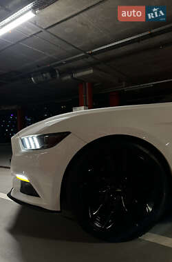 Купе Ford Mustang 2015 в Киеве