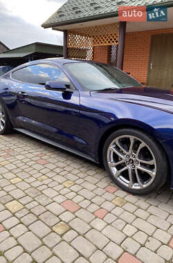 Купе Ford Mustang 2017 в 