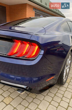 Купе Ford Mustang 2017 в 