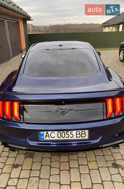 Купе Ford Mustang 2017 в 