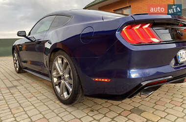 Купе Ford Mustang 2017 в 